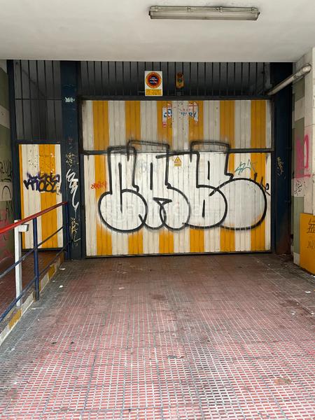 Foto b3301e89-ba56-402b-9b87-ea2f0f84ef8d. Autoparkplatz in guatemala kalea 4 in El Pilar Vitoria - Gasteiz