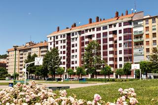 Rent Flat  Calle federico martínez varea 15. 650 € en la mejor zona de burgos.