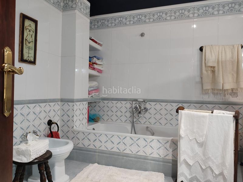 Foto f4f8e835-6720-4b38-887d-a966d2484e5c. Casa amb calefacció aparcament piscina a Facultad de Medicina Albacete