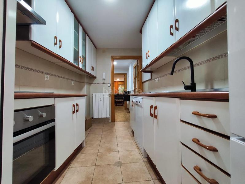 Foto b6b32ffb-c984-41bd-8941-f4471e5e7e1f. Appartamento con riscaldamento parcheggio in Hospital Albacete