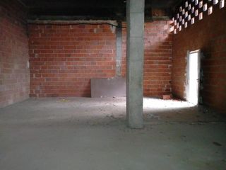 Local Comercial  Hellín. Local de 850m en ubicación estratégica ideal para negocio o inve