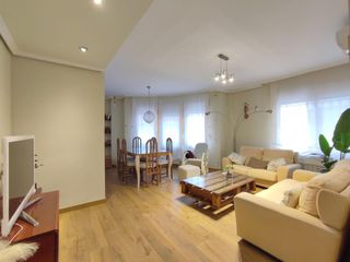 Ground floor  Lozano. Piso amplio de 141m con todas las estancias exteriores y mucha l