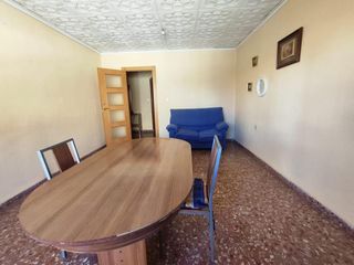 Pis  Almería. Piso con cochera amplia en san pablo