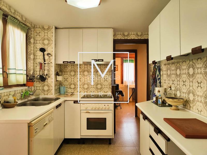 Foto 680ff6d8-6828-47ab-9fe1-d3fffe589d6b. Piso gran piso en avenida de españa en Centro Albacete