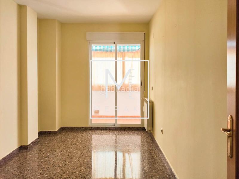 Foto ef2d5508-4a9e-4e23-b0b9-59a820692098. Piccolo appartamento con riscaldamento parcheggio in Albacete