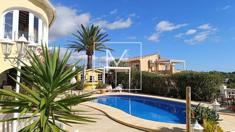 Foto bc47812b-1934-4e22-9175-dbd1949fd99c. Casa amb calefacció aparcament piscina a Cometa Calp