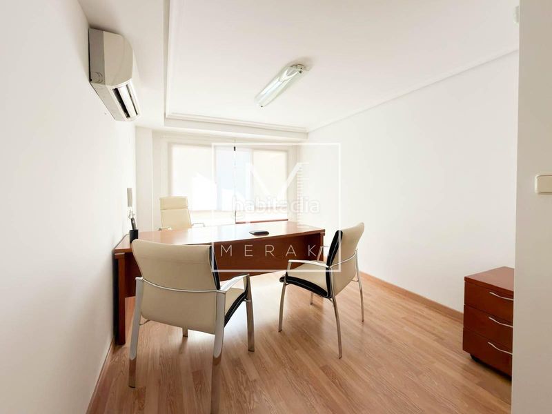 Foto b3f9ab14-2d8e-4c56-bf1f-ee65c3ab0791. Rent office space in El Pilar Albacete