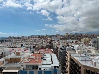 Flat in Avenida José Mesa y López 61