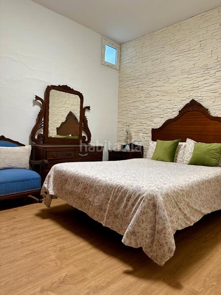 Foto 40bb2aa9-c564-43f6-9696-f8c098fa09db. Casa a schiera con parcheggio in Vega de San Mateo