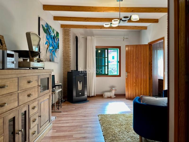 Foto d24b941a-a39e-482c-97fd-54383c84a245. Casa a schiera con parcheggio in Vega de San Mateo