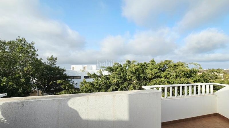 Foto c41a1c6a-3112-4593-9d05-e3894680ba4d. Casa aparellada amb aparcament a Almatriche Palmas de Gran Canaria (Las)