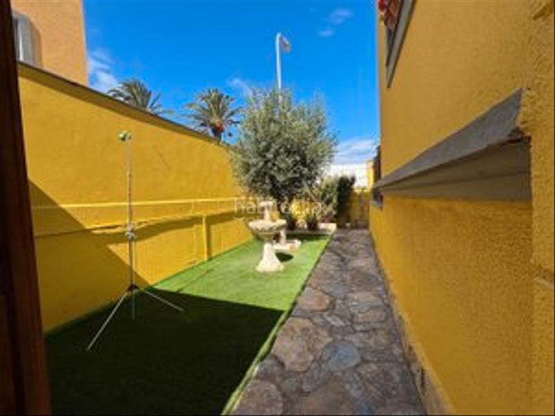 Foto b00c9fcc-018f-4f18-be88-ec9ee57f37c0. Chalet with parking in Tafira Palmas de Gran Canaria (Las)