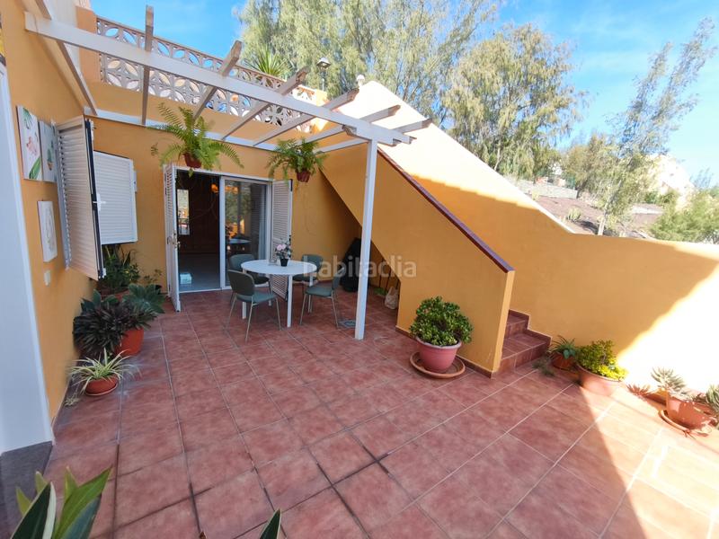 Foto a1b4fe82-ac61-4e04-ba38-440a71d8df40. Casa a schiera con parcheggio in Arguineguín Mogán