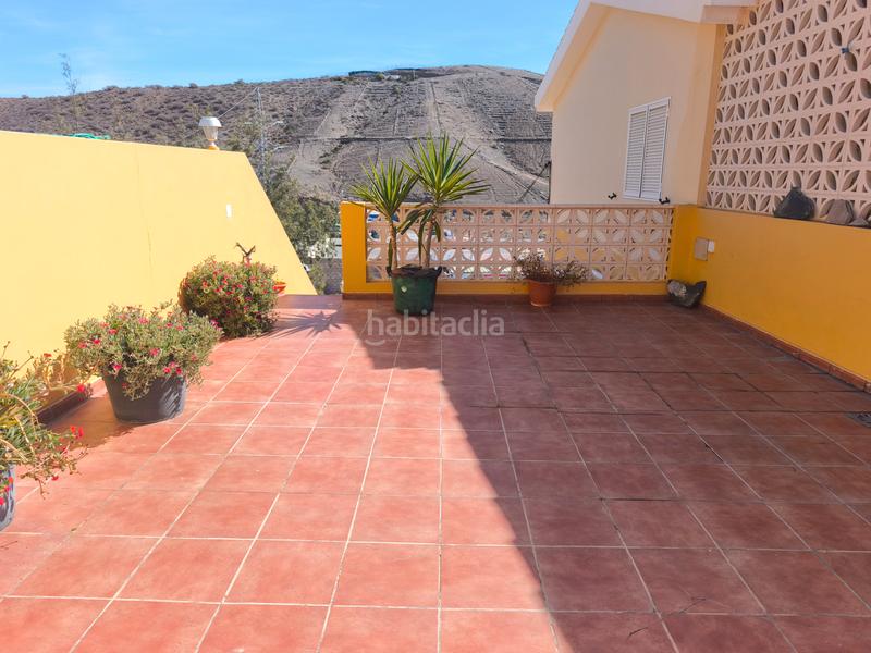 Foto e4d96bee-7a3f-48a3-b55d-e3f504bc1a50. Casa adossada amb aparcament a Arguineguín Mogán