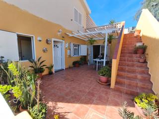 Semi detached house in Calle Harimaguadas