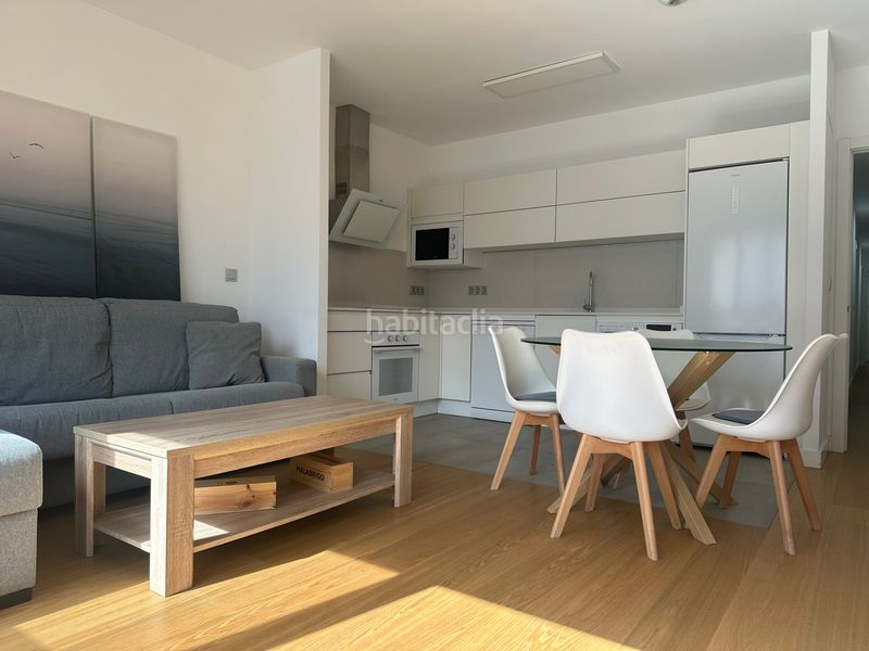 Foto c135e981-17e7-44cb-8dad-2cdbe6dbf7bf. Piso en calle lepanto 35 ¡descubre tu nuevo hogar en la vibrante plaza del pilar, en Guanarteme! en Palmas de Gran Canaria (Las)