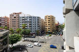 Pis en Calle olof palme 43. Fant�stico piso de 4 habitaciones