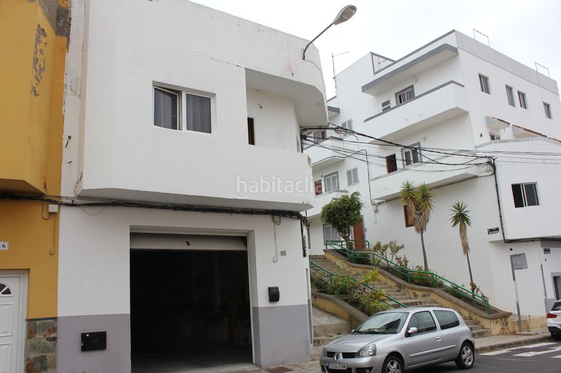 Foto 9f7dd0cf-d205-4542-92c1-23f009e766d0. Casa adosada en Tamaraceite Palmas de Gran Canaria (Las)