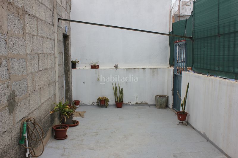 Foto ce09dda5-2d18-46e8-b62a-e485f889e876. Casa adosada en Tamaraceite Palmas de Gran Canaria (Las)