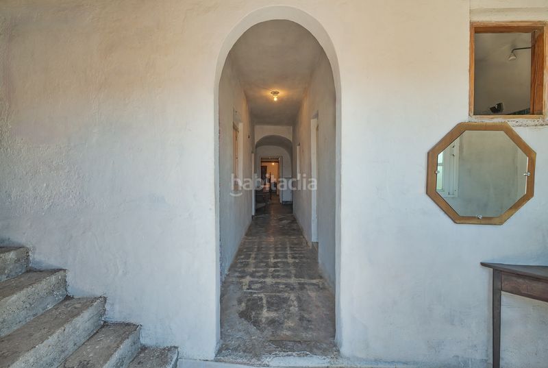 Foto f5805d39-37ed-4ae0-9b95-16416c76397f. Masia a Artenara