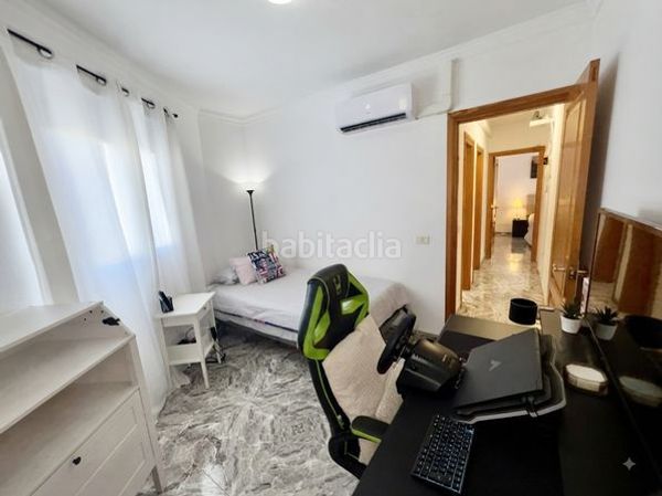 Foto f664c7a6-e6fb-4e31-aea6-093fc67fa482. Casa adossada amb aparcament a Santidad Arucas
