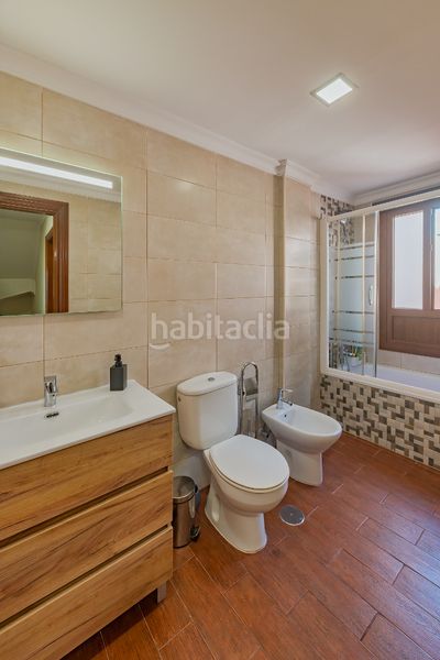 Foto 2f721d94-5018-4623-8cf7-78075e09b114. Casa aparellada amb aparcament a Ingenio pueblo Ingenio