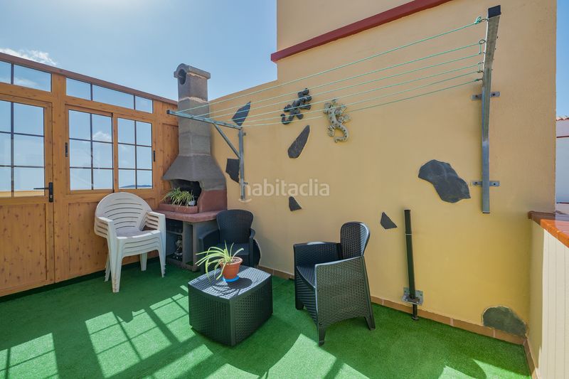 Foto 445c10ea-66c9-4b68-b5ec-1a262fc73164. Casa aparellada amb aparcament a Ingenio pueblo Ingenio