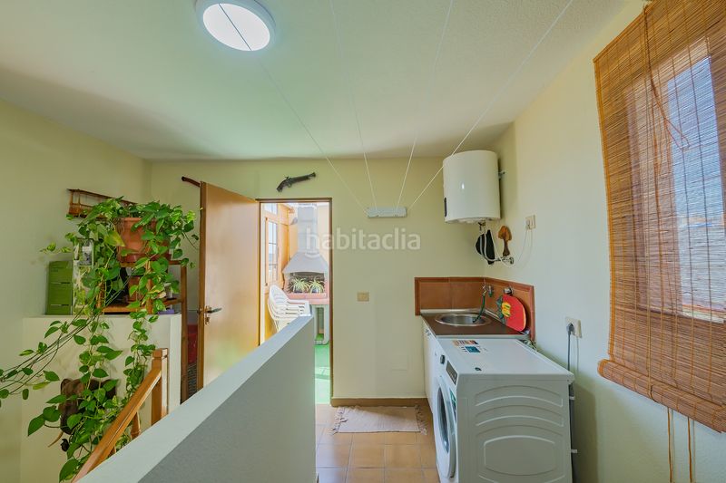 Foto b30d4bcc-ee6d-43fd-8464-bb4e4d5cc210. Casa aparellada amb aparcament a Ingenio pueblo Ingenio