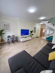 Duplex in Calle Enedan 63