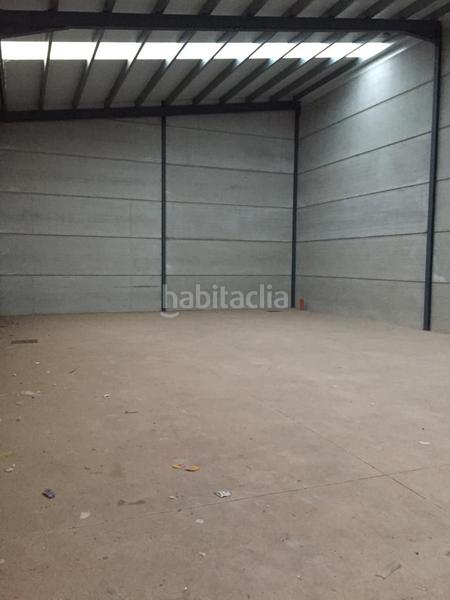 Foto 75b61abf-e3fa-4ed2-8495-061accbe7bc6. Nau industrial a calle general astilleros 75 a Hipódromo Melilla