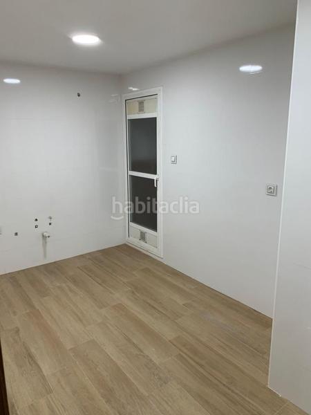Foto 00dd81a8-ef62-46fb-97a7-bd049410d182. Piso en Isaac Peral Melilla