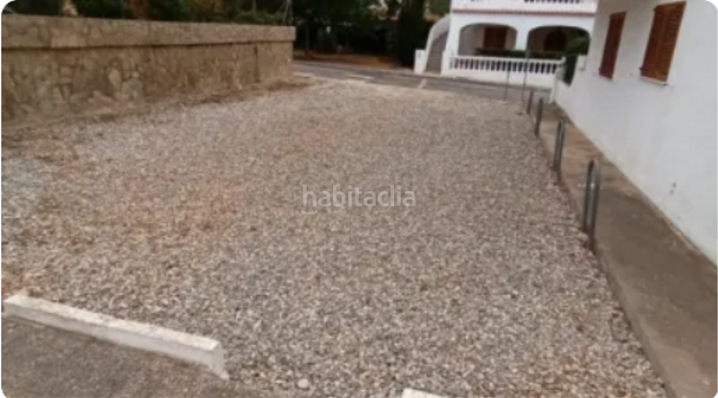 Foto 9a90514b-2a65-4a71-a7f0-c2b4cdf9708d. Aparcament cotxe a Alcossebre