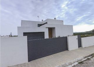 Chalet  Carrer de les eres 3b. Chalet independiente con piscina en vinaros (castellon)