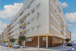 Attique à Carrer dels llauradors 8. Ático con piscina, garaje y ascensor por 152.000 €