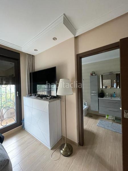 Foto af6c3e5a-39f2-4170-8331-4e3ea169ef09. Semi detached house with parking pool in Constitución Melilla