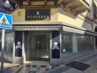 Lloguer Local Comercial  Calle ejército español. Interesante local comercial