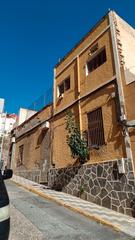 Casa a Calle mariscal scherlock 18. Inversión ideal para construir