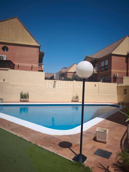 Foto 207240a6-acf2-4f05-9755-3fe77df0e2bd. Casa adossada amb aparcament piscina a Alfonso XIII Melilla