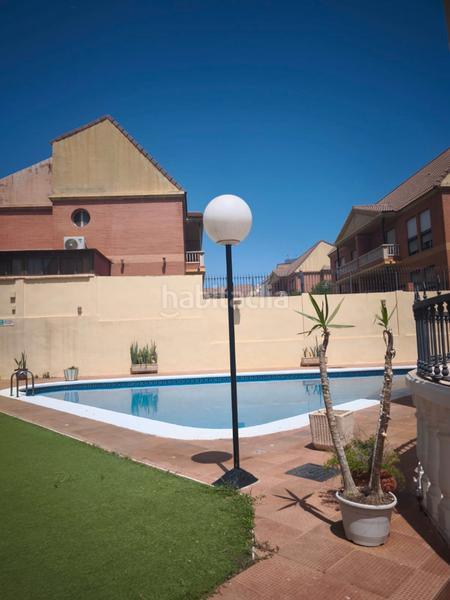 Foto 90e317bf-aad8-49ad-a00f-8b16c900118c. Casa adossada amb aparcament piscina a Alfonso XIII Melilla