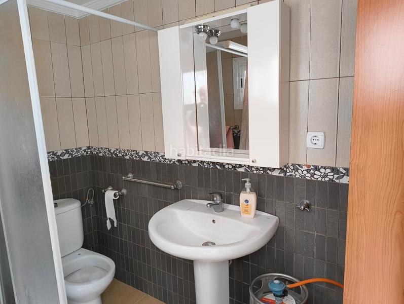 Foto 40cf0b8e-47ef-4be2-851c-ce3b2e06fbfe. Casa a calle el viento 7 a Isaac Peral Melilla