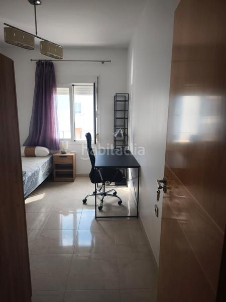 Foto 1d7beb65-6dd1-4629-977d-1ec5d4d87903. Alquiler piso en calle del m mariano bartolom 6 vivienda ideal para estudiantes y deportistas en Melilla