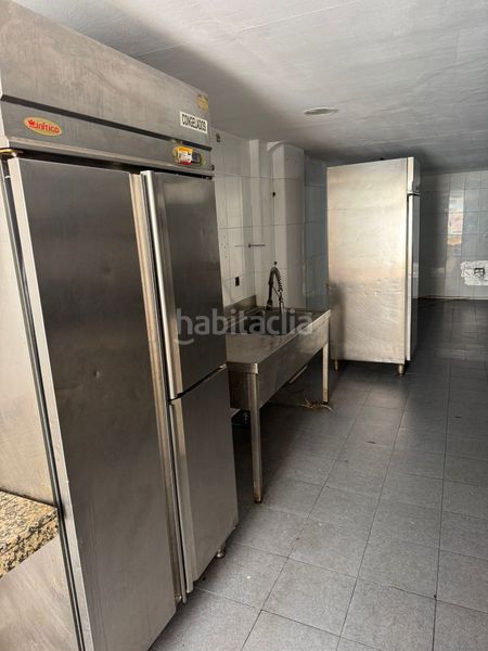 Foto ea0e8a54-9fbf-489f-8d19-ae63f148587d. Locale commerciale in El Real Melilla