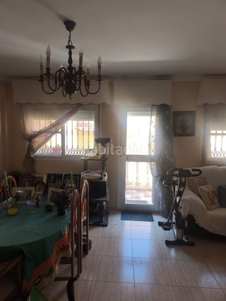 Foto 60a0f2a0-16a0-4ff6-8caf-1088abd6cfd4. Casa adossada amb calefacció a Constitución Melilla