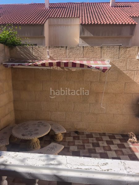 Foto 97e8e8bc-4511-454f-acf9-046adc36ebc8. Casa adossada amb calefacció a Constitución Melilla