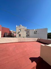 Casa  Calle ruben dario. Se vende solar construido