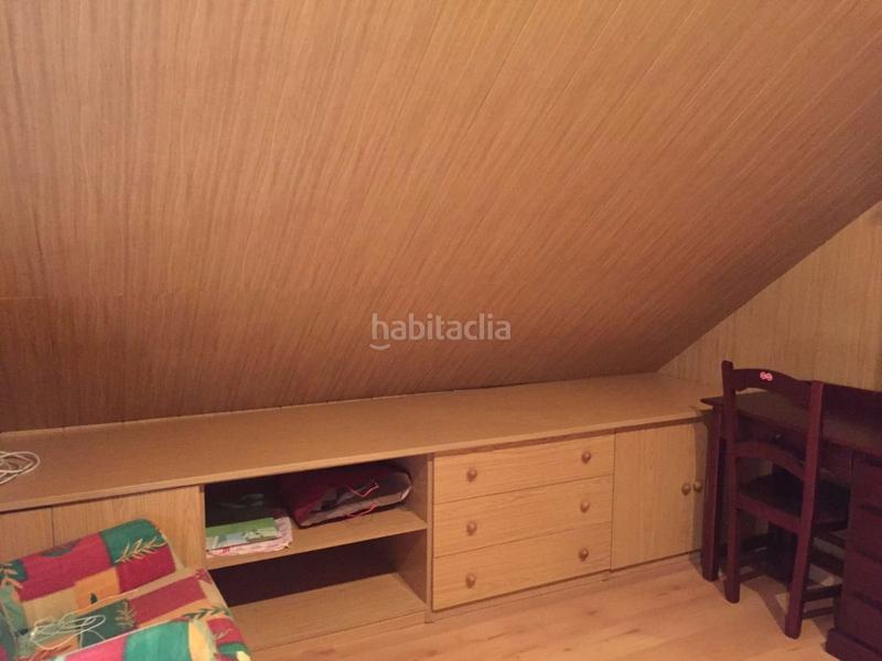 Foto e1d0b9b6-0b49-4f7f-ba99-a8e6aed69074. Casa aparellada amb aparcament piscina a Constitución Melilla