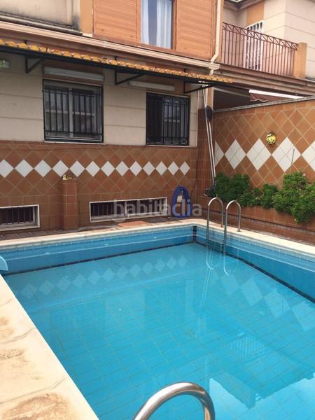 Foto 495da022-2229-4d95-afe2-f8bf63d3c9c2. Casa bifamiliare con parcheggio piscina in Constitución Melilla