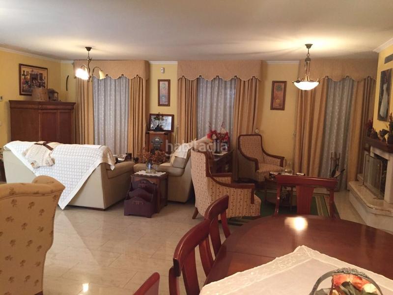 Foto 0b45e8cf-d0d0-4610-9074-bcd9f81ccd79. Towny house with parking pool in Constitución Melilla