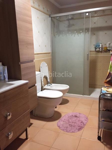 Foto e071d55a-d234-4601-8e38-5a6909dd672e. Towny house with parking pool in Constitución Melilla