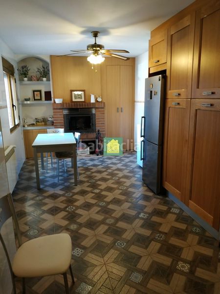 Foto de869815-95f2-4398-a809-1f65f03739b1. Casa adossada amb calefacció aparcament a Madrigueras